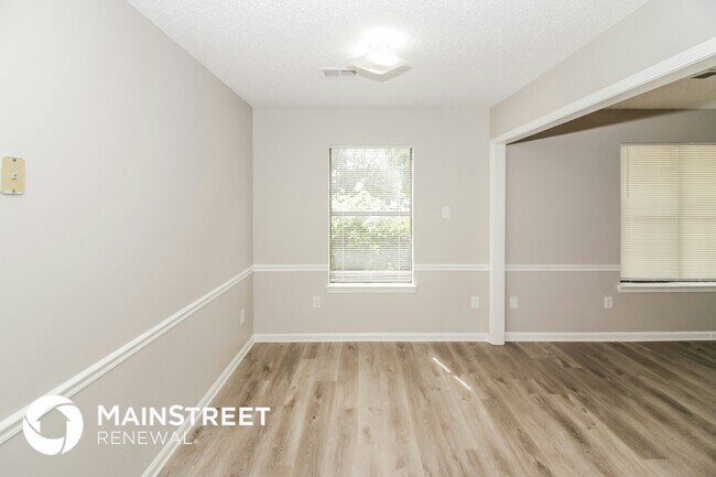 Foto del edificio - 4354 Rosswood Dr