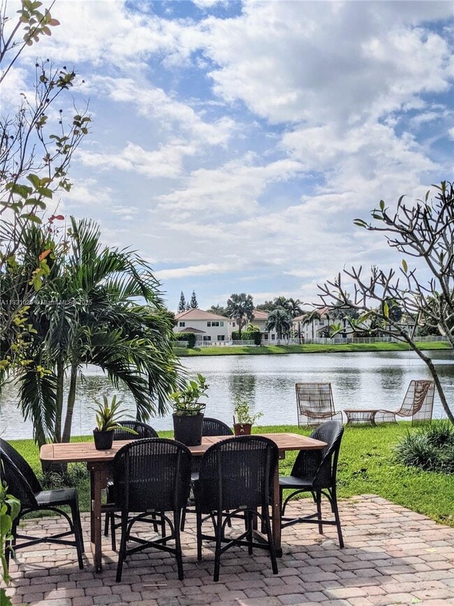 Foto del edificio - 7294 NW 19th Ct
