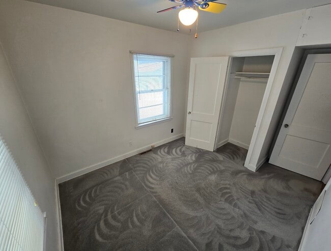 Building Photo - 2007 46th St