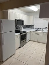Building Photo - 4951 Wedgewood Way