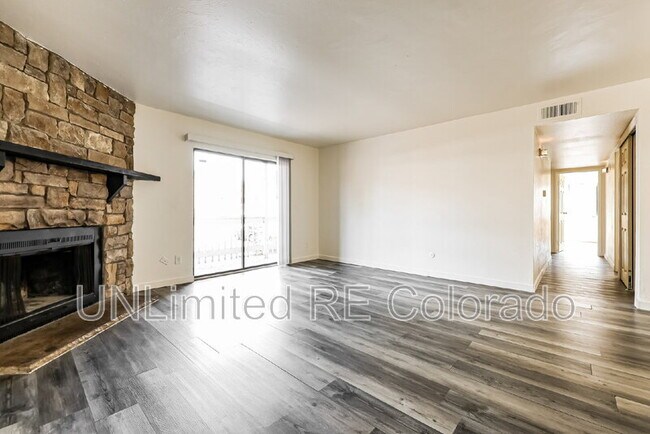 Foto del edificio - 18034 E Ohio Ave