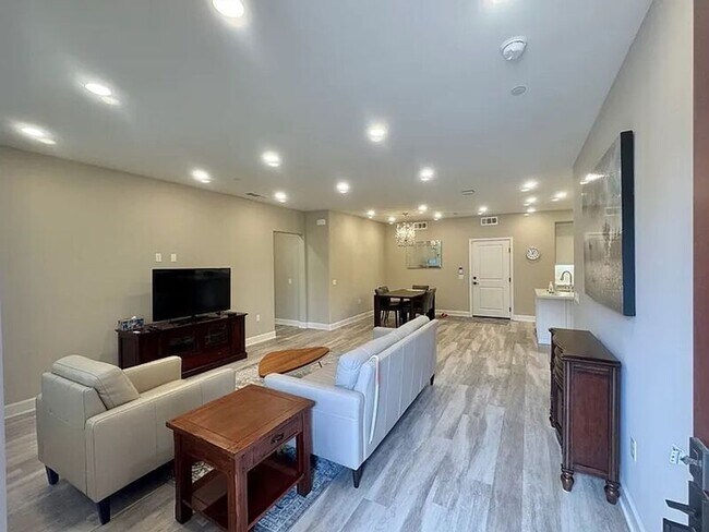 Foto del edificio - 16750 Coyote Bush Dr