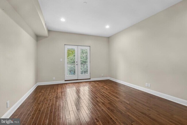 Foto del edificio - 2050 Frankford Ave