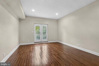 Building Photo - 2050 Frankford Ave