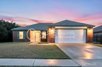 Building Photo - 3609 Viewcrest Dr