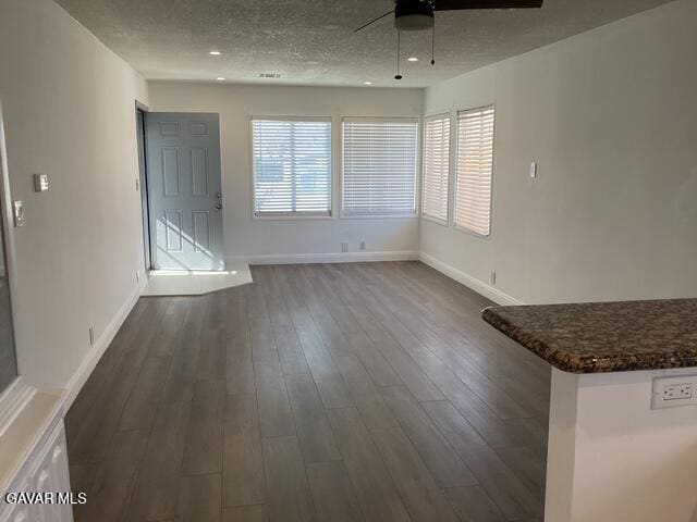 Foto del edificio - 45034 Redwood Ave