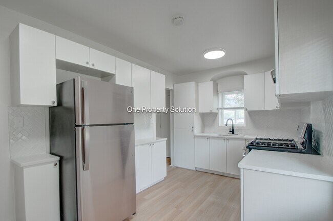 Building Photo - 4508 W 15th Ave