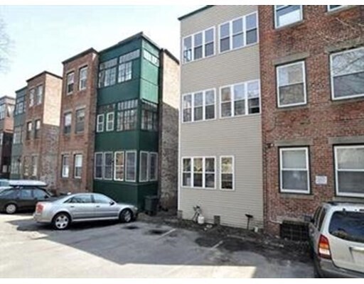Building Photo - 497 Boylston St