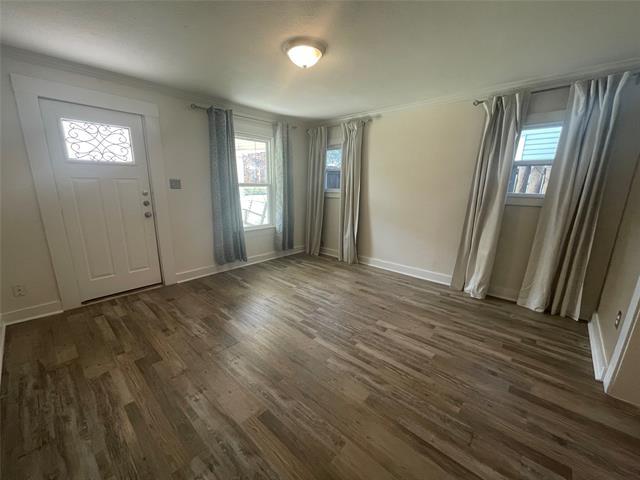 Foto del edificio - 3320 W 5th St