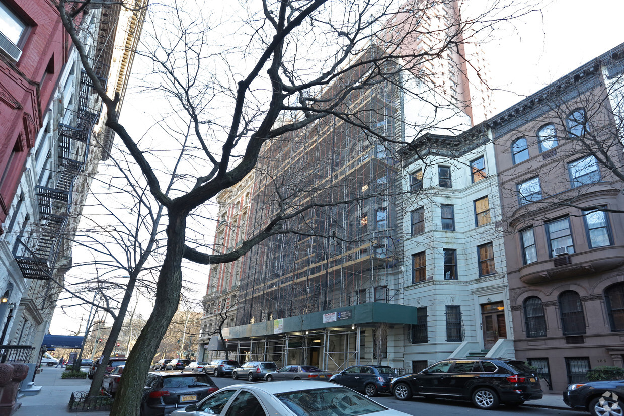 Primary Photo - 102 West 80th Street