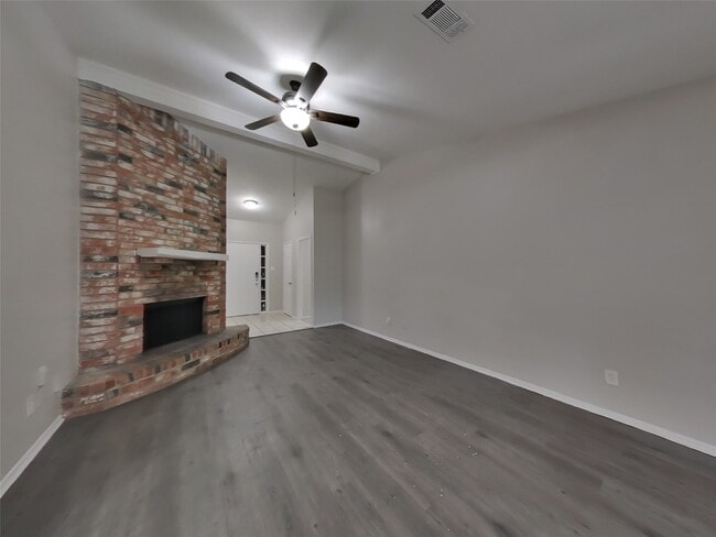 Foto del edificio - 11519 Perry Rd