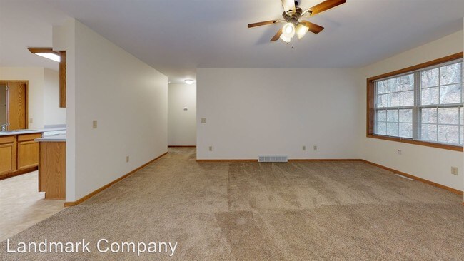 Foto del edificio - 3439-3449 Fairfax St