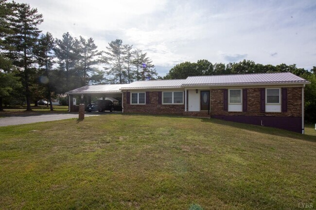 Building Photo - 1777 Clover Rd