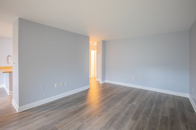 Foto del edificio - Beautiful Top Floor 1 Bedroom Condo in Col...