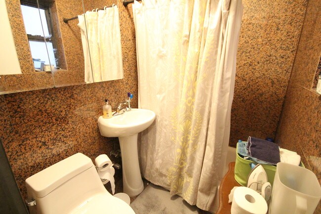 Building Photo - 1408 Madison Ave