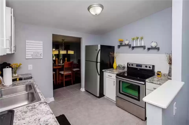 Foto del edificio - 1324 E 37th St
