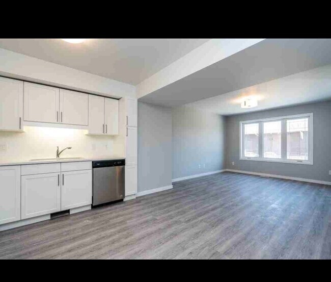 Photo du bâtiment - 530 Ross Ave