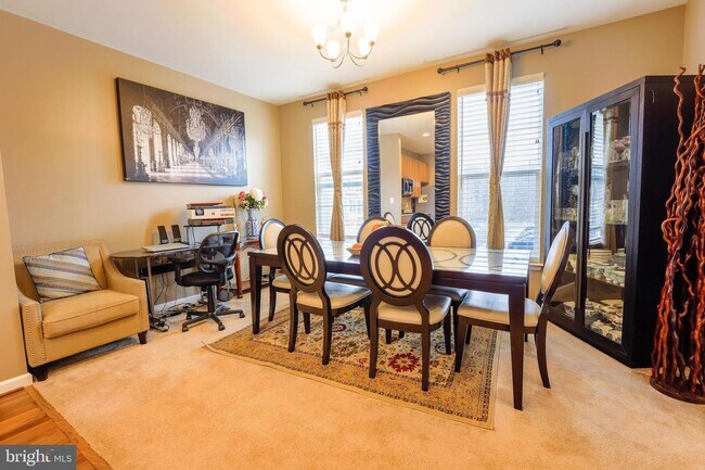 Foto del edificio - 9170 Wyche Knoll Ln