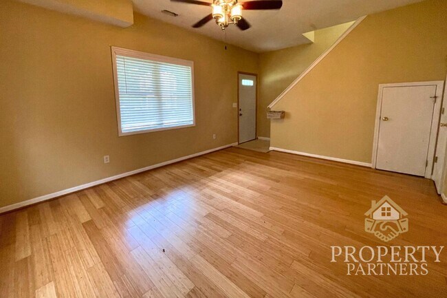 Foto del edificio - 2842 Highland Pl