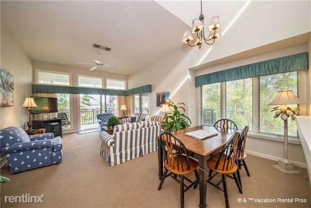 Building Photo - 247 S Sea Pines Dr