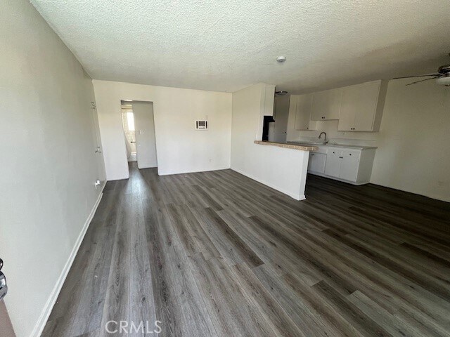 Building Photo - 686 E Cottonwood Rd
