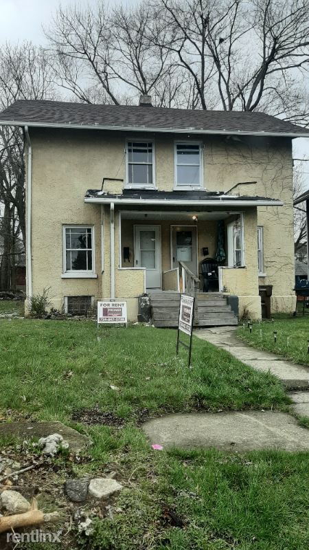 Primary Photo - 2 br, 1.5 bath Townhome - 337 Shenango Blvd