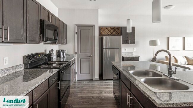 Foto del edificio - 650 S Main St