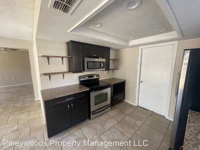 Building Photo - 3 br, 2 bath House - 6217 Vintage Drive