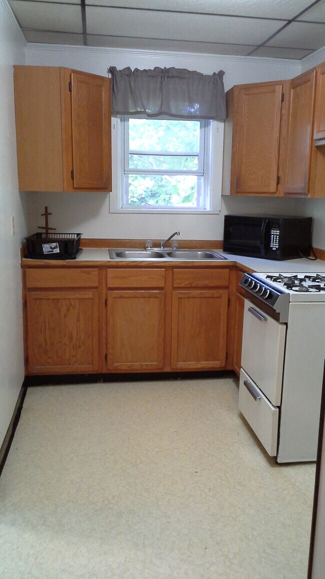 Cocina - 222 N Albany St
