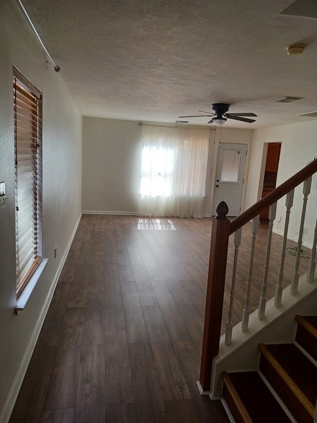 Building Photo - 3710 Bent Springs Ln