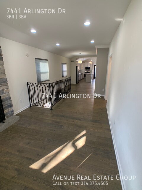 Building Photo - 7441 Arlington Dr