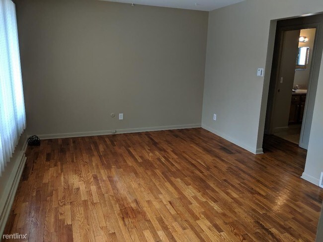 Building Photo - 2 br, 1 bath  - 1417 N Charles St