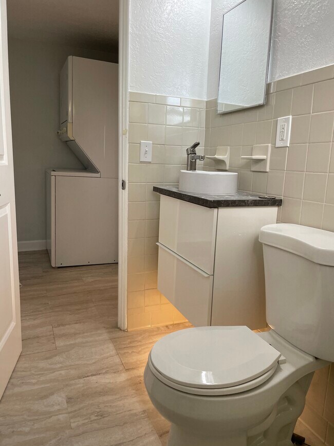 Foto del edificio - 238 E Harding St