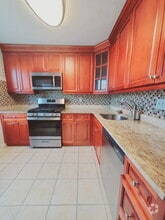 Building Photo - 91 Strawberry Hill Ave