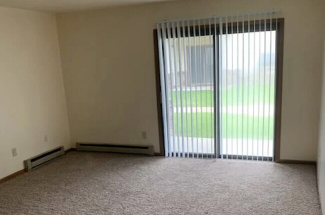 Building Photo - 700 W Main St