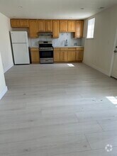 Building Photo - 47 Rey St