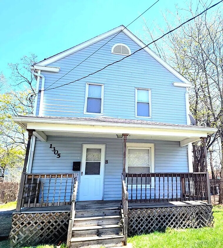 Foto principal - 1305 Curtis St