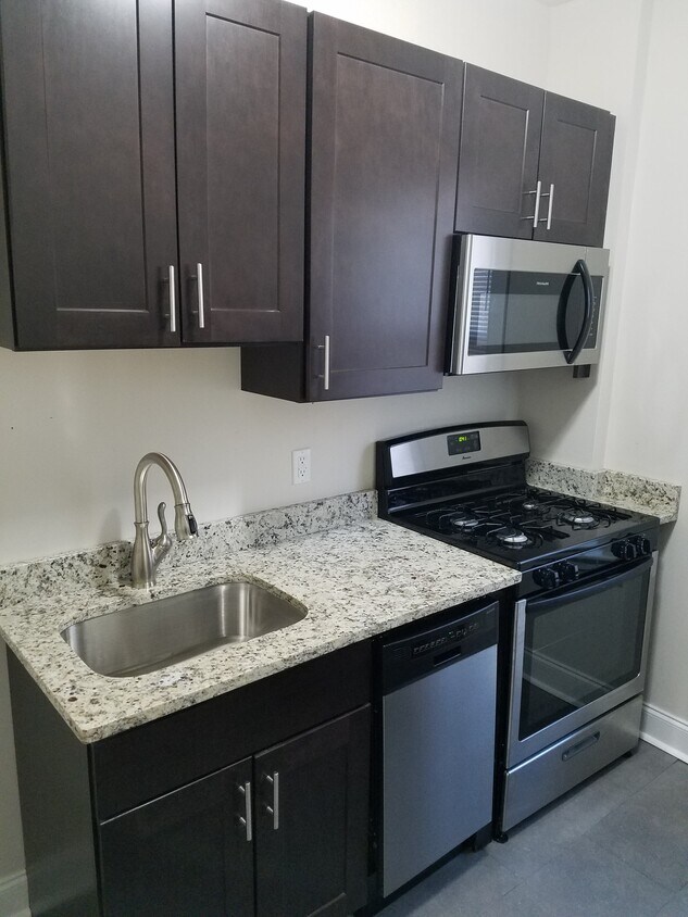 Foto principal - 77 Magnolia Ave
