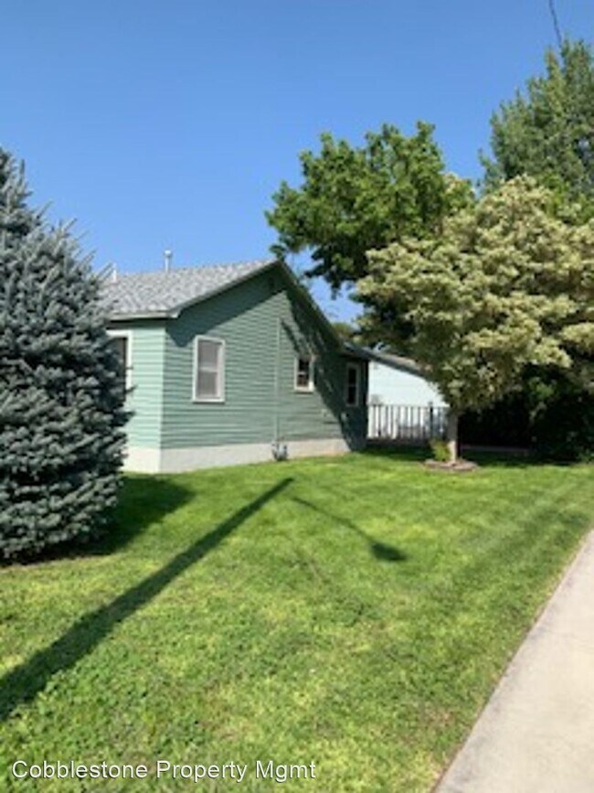 Building Photo - 2 br, 1 bath House - 424 Fern St