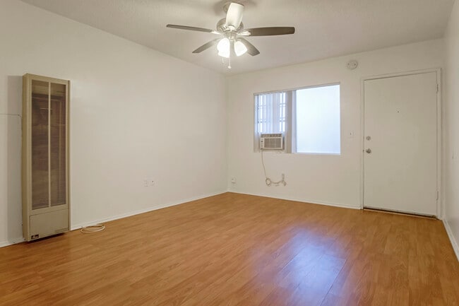 Building Photo - Acacia Courtyard