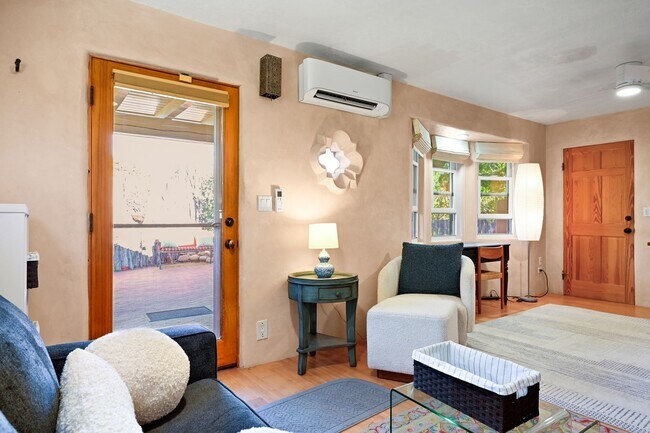 Building Photo - Furnished Museum Hill Casita