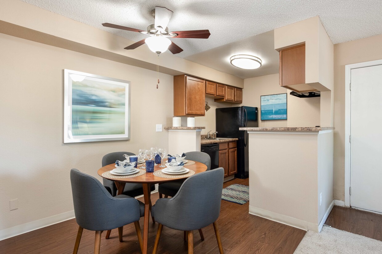 Primary Photo - Cambrian Apartments