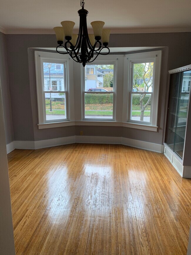 dinning room - 10 Lockwood St