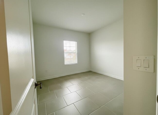 Building Photo - 4630 Wandsworth Wy