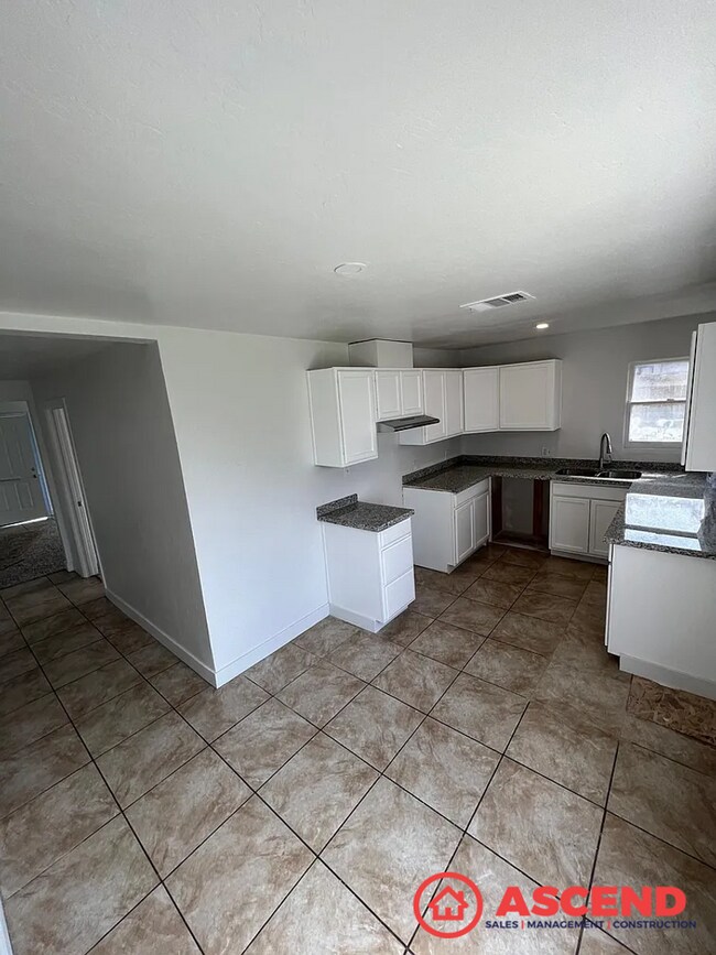 Foto del edificio - 1007 Castaic Ave