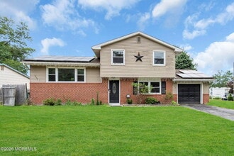 Building Photo - 102 Buckhorn Lake Ct