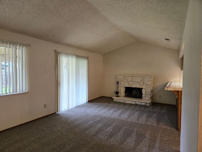 Building Photo - 3712 Kelso Way