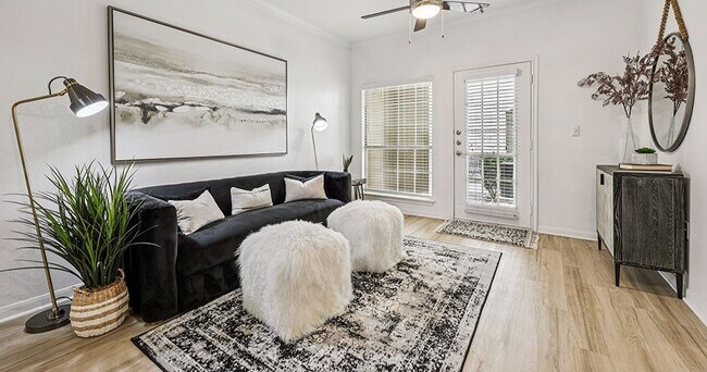 Foto del edificio - NEO at Midtown Apartments