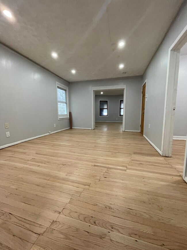 100 Claremont Ave 2 - 101 Claremont Ave
