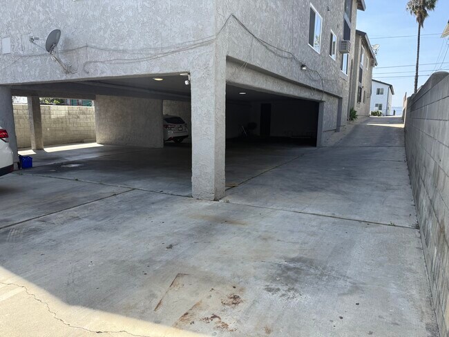 Foto del edificio - 620 N Benton Way